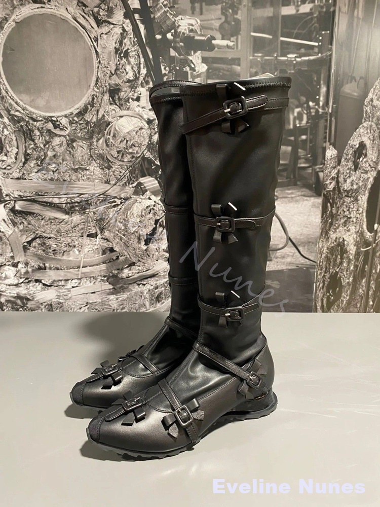 أحذية نسائية سوداء بمقدمة مدبب - مراجعة Leather Classic Strap وسعره