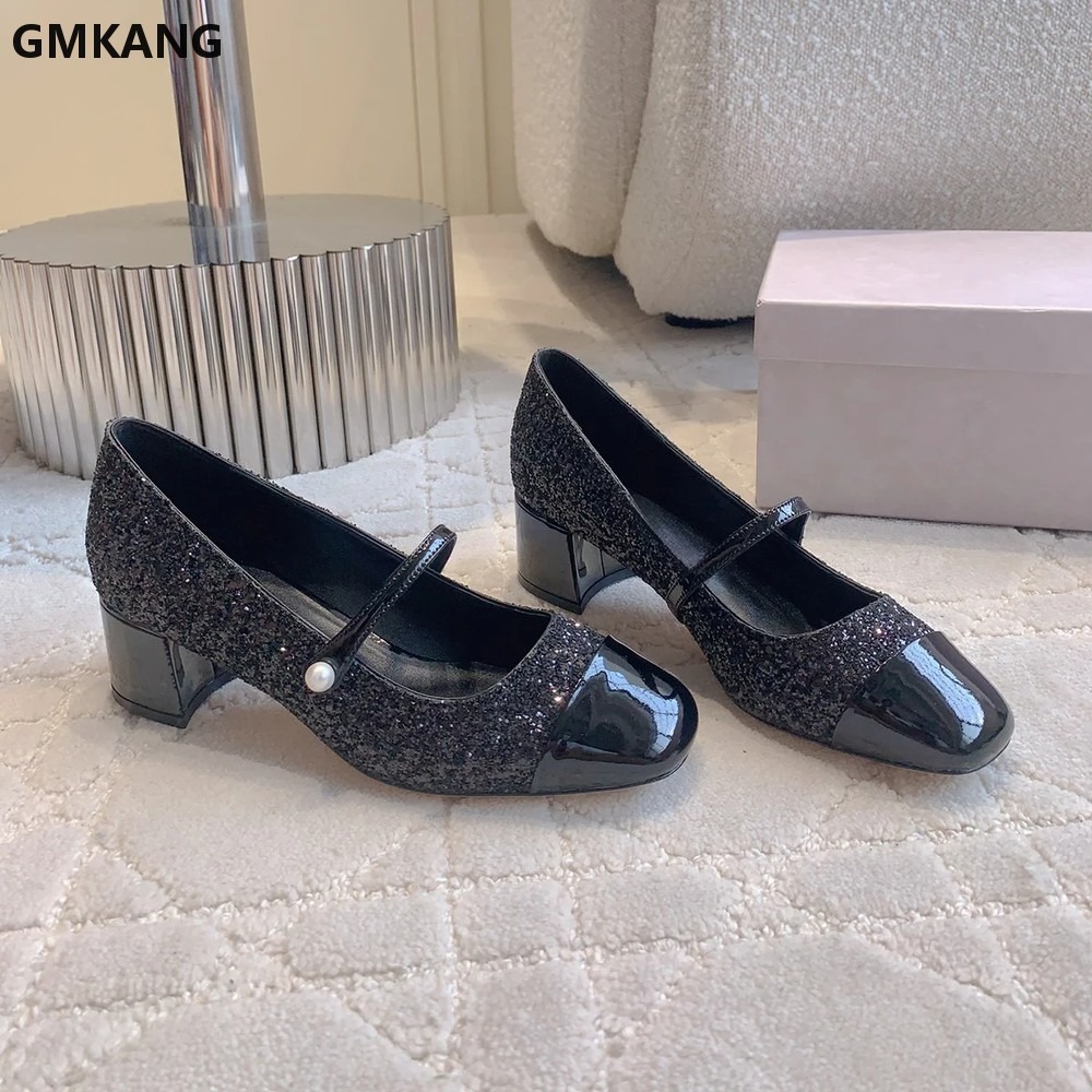أحذية ماري جين الكلاسيكية للنس - مراجعة Leather Classic Strap وسعره