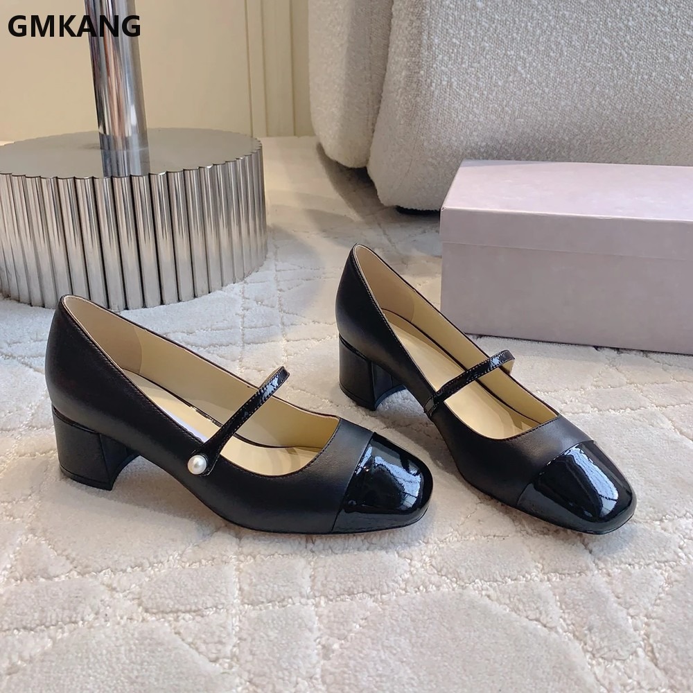 أحذية ماري جين الكلاسيكية للنس - مراجعة Leather Classic Strap وسعره