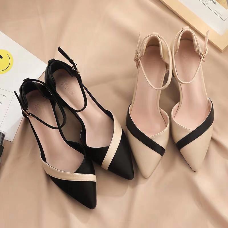 أحذية نسائية كلاسيكية بكعب مرب - مراجعة Leather Classic Strap وسعره