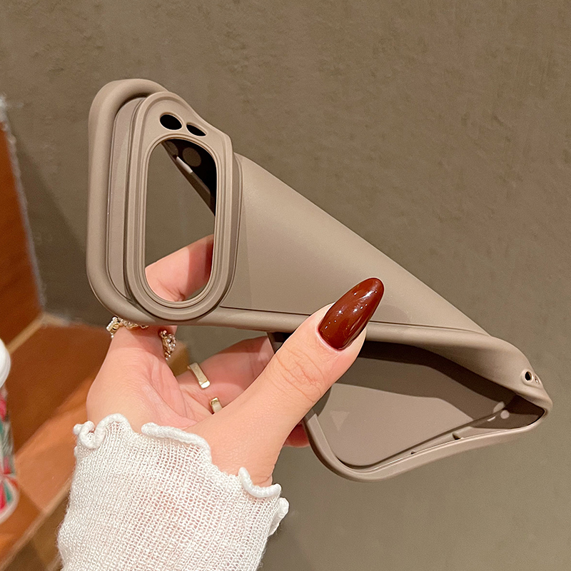 غطاء هاتف بتصميم كرتوني لعيد ا - مراجعة Google Pixel 9 وسعره