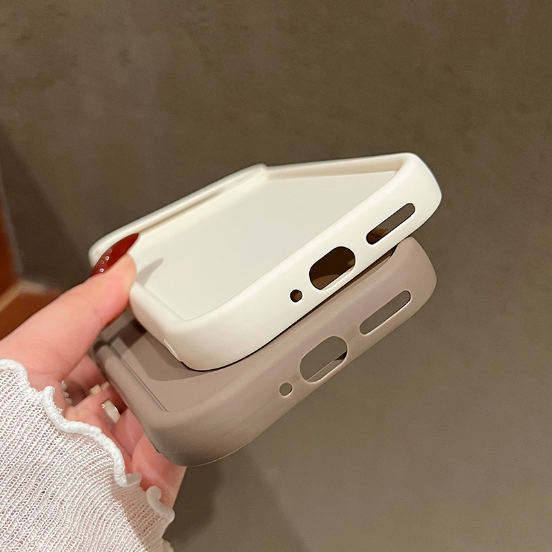 غطاء هاتف بتصميم كرتوني لعيد ا - مراجعة Google Pixel 9 وسعره