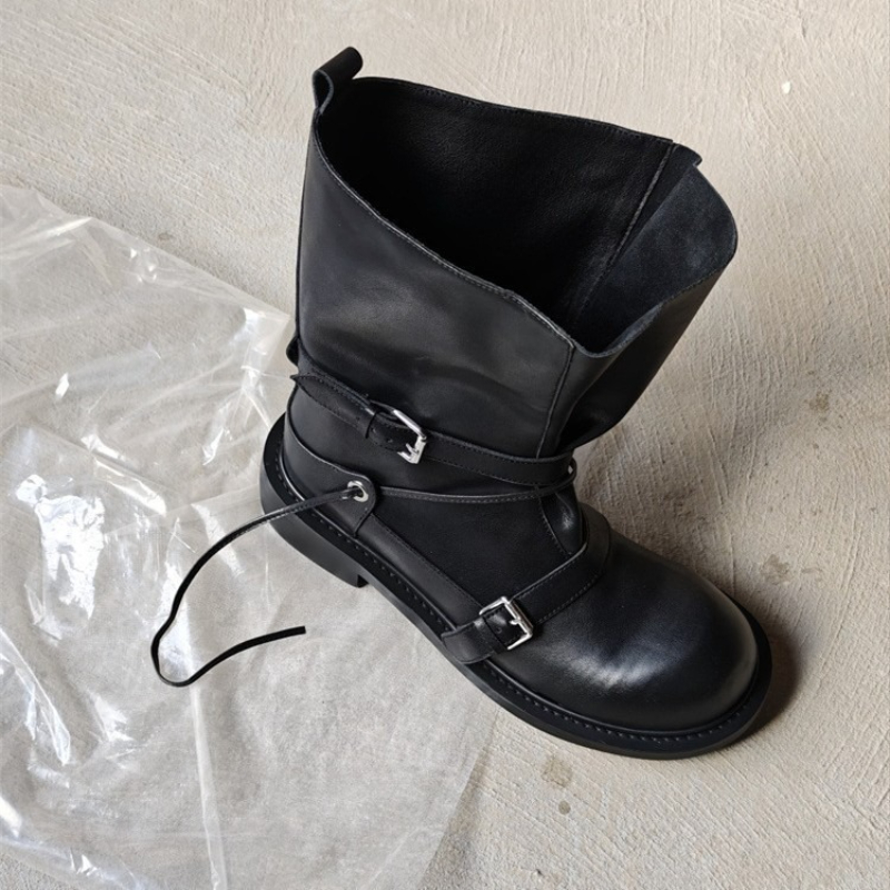 الرجعية مشبك منتصف العجل أحذية - مراجعة Leather Classic Strap وسعره